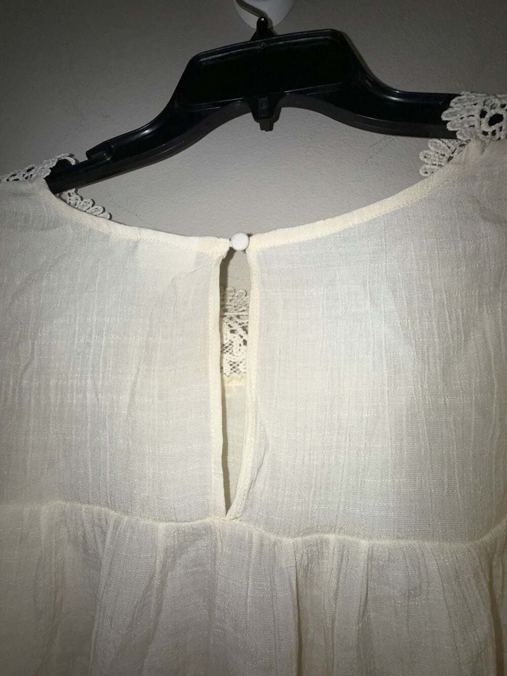 Zac & Rachel Cream Boho Blouse with Lace Detail and Lantern Sleeves - Picture 5 of 5
